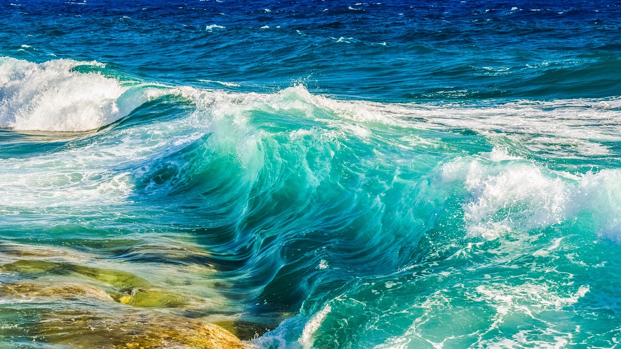 Wave, smashing, transparent — Play With Ease And Win Big In fun881211